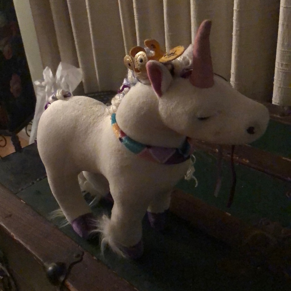 Groovy Girls Dreamtastic White Unicorn